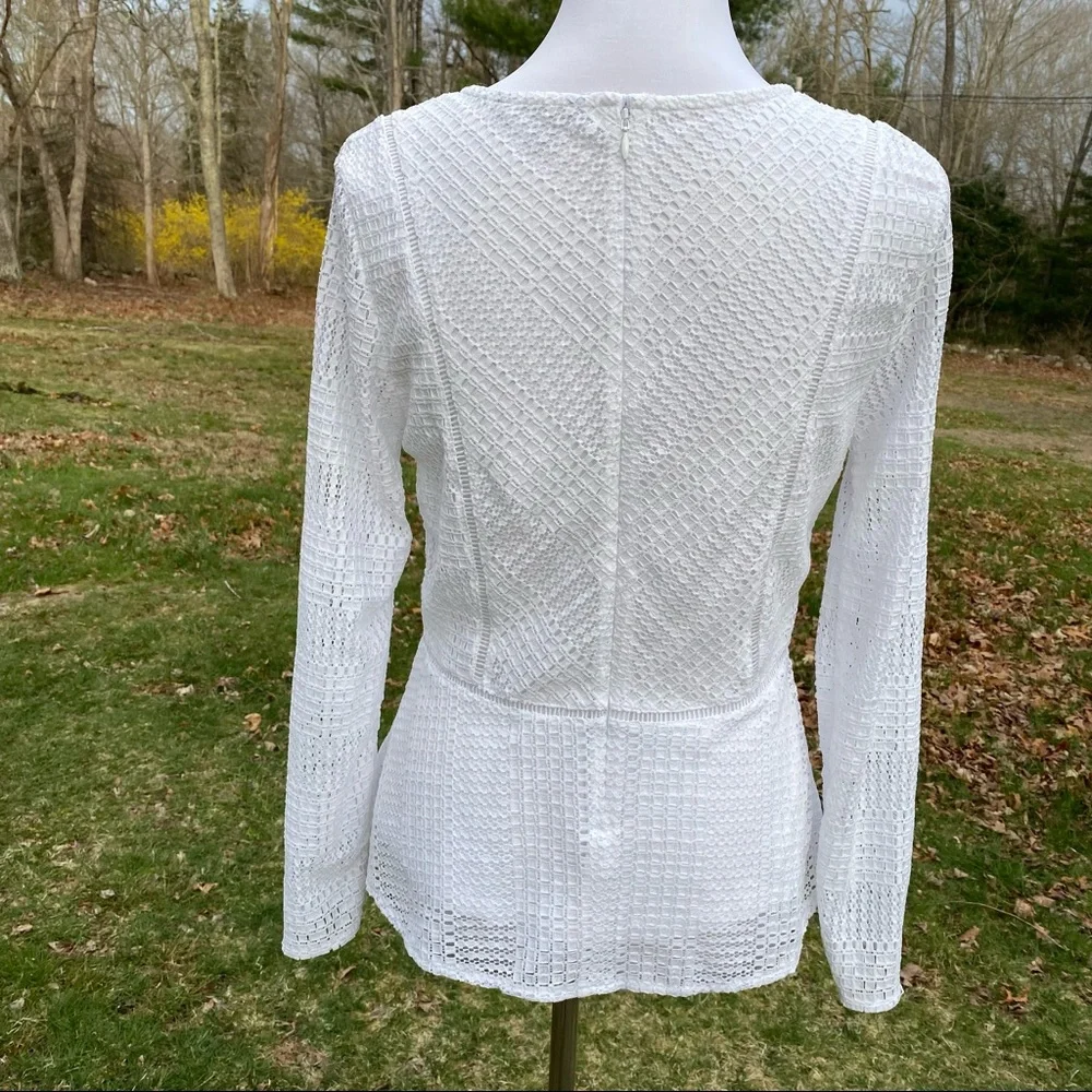 BANANA REPUBLIC TOP BLOUSE WHITE LACE PEPLUM LONG SLEEVE CREWNECK SIZE S